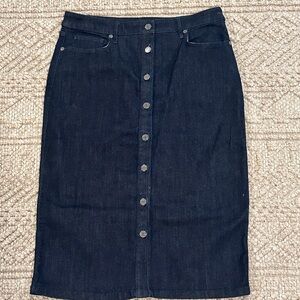 BR size 6 button down jean skirt